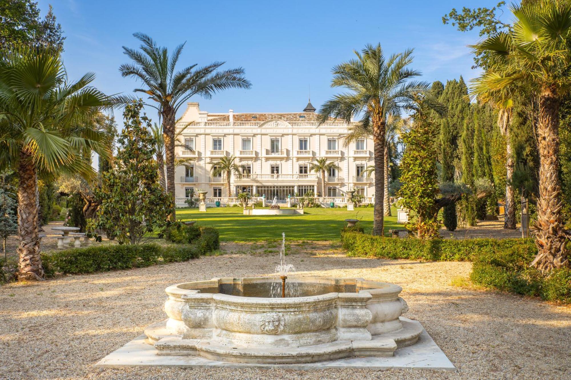 Chateau Hermitage De Combas Aparthotel Servian Esterno foto