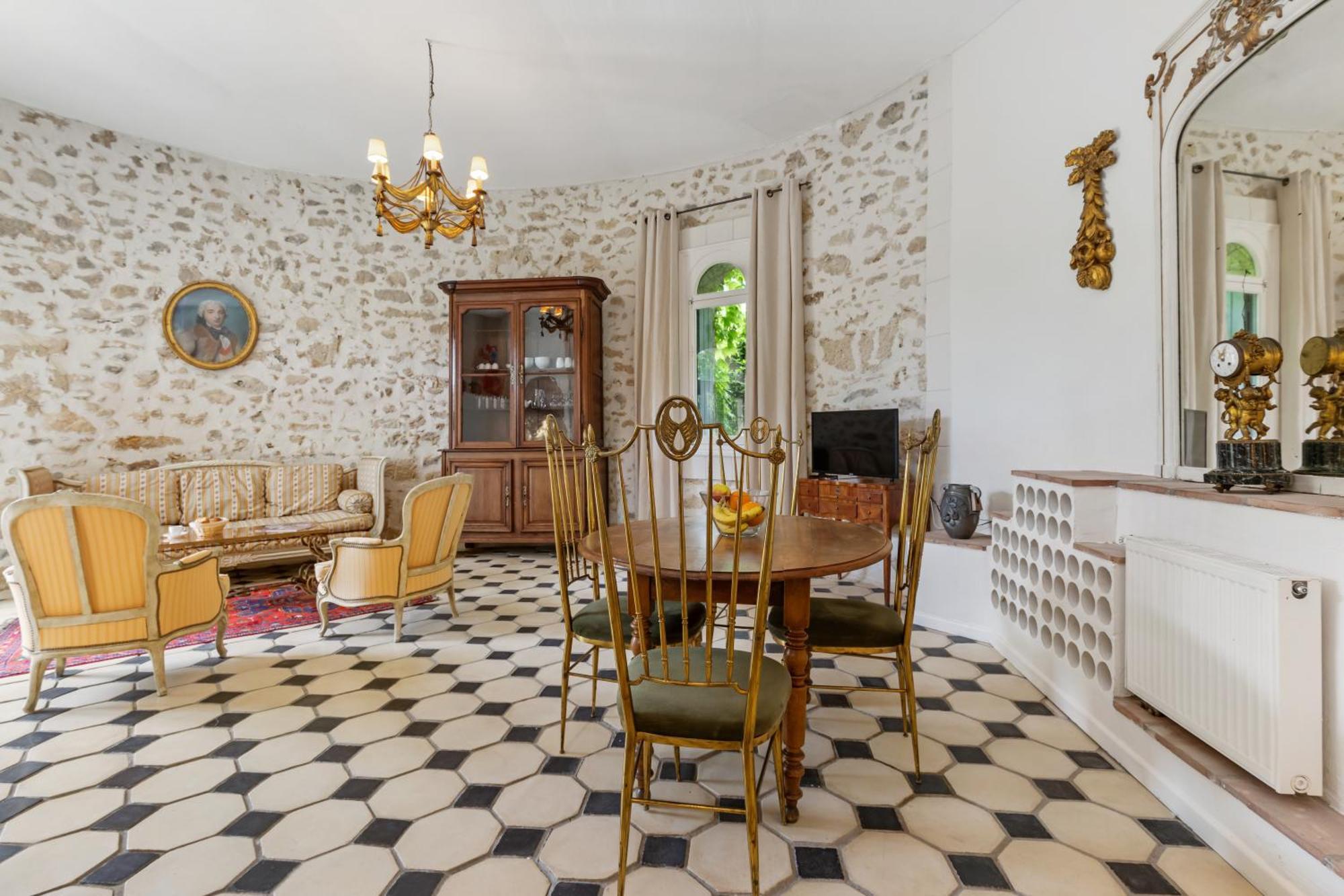 Chateau Hermitage De Combas Aparthotel Servian Esterno foto