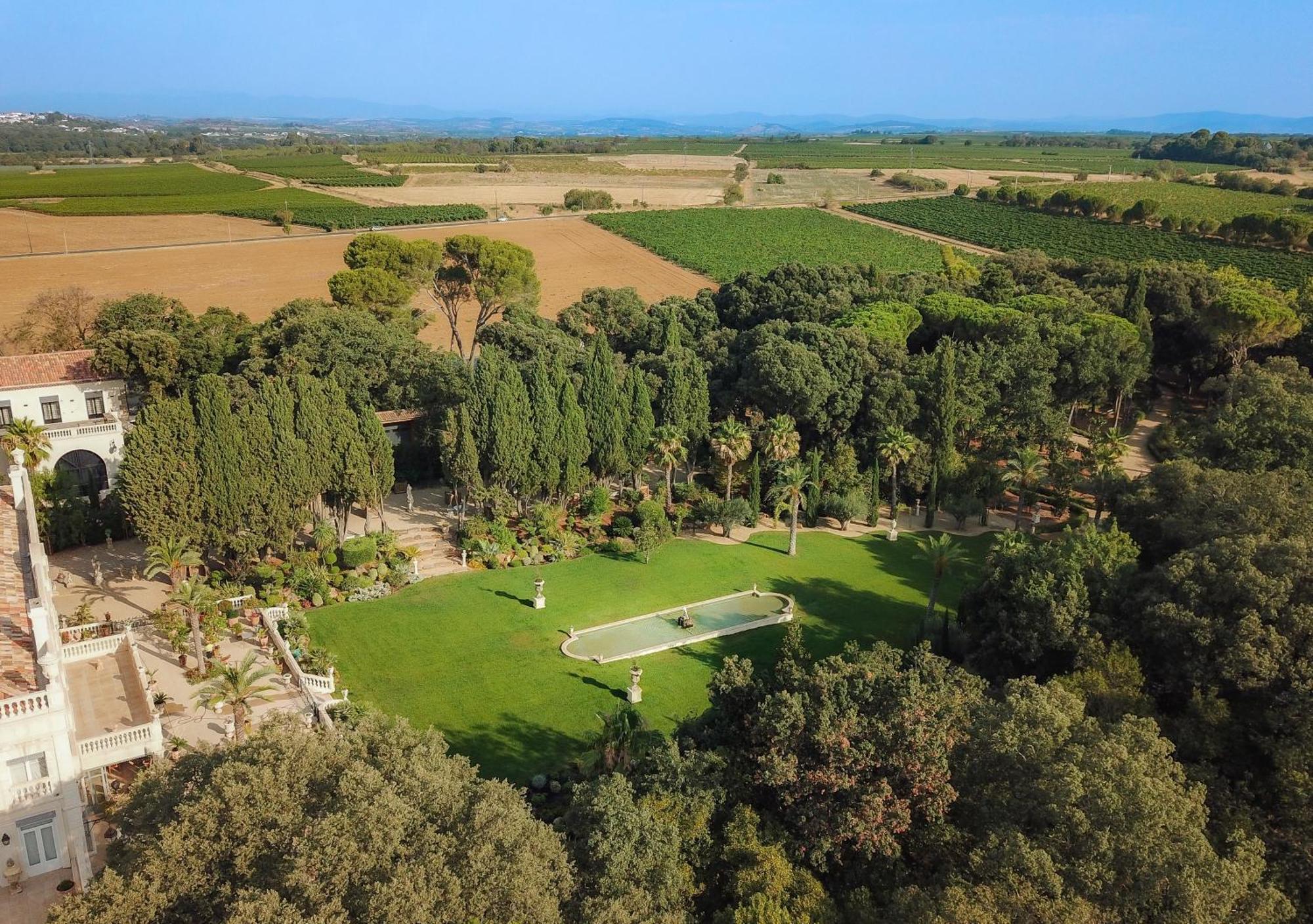 Chateau Hermitage De Combas Aparthotel Servian Esterno foto