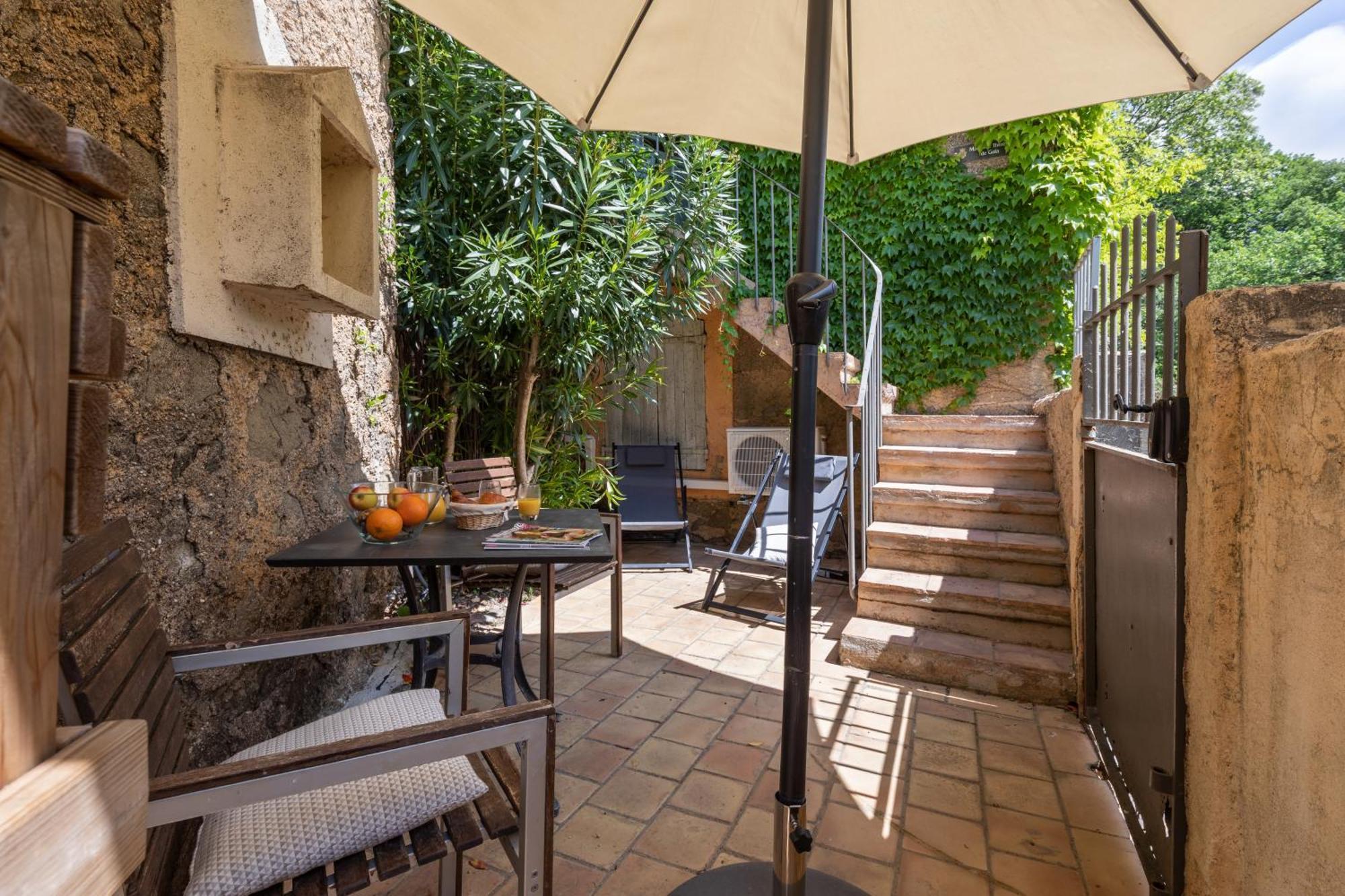 Chateau Hermitage De Combas Aparthotel Servian Esterno foto